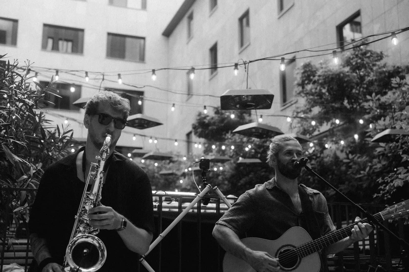 Duo-Portrait in Schwarz-Weiss
