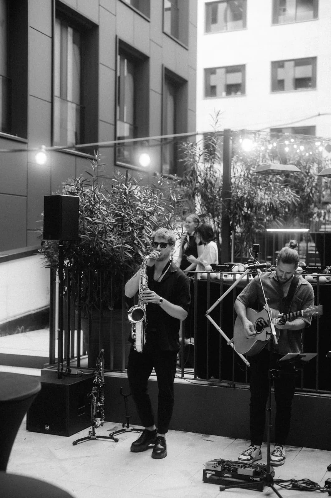 Duo-Performance auf der Buhne